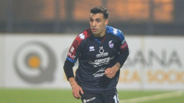 Diego Peralta con la maglia del Catania - &copy; Facebook / Catania Calcio