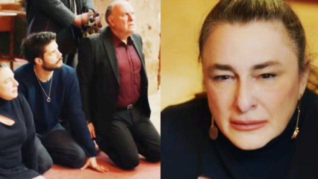 Hikmet, Esat e Samet in ginocchio di fronte a Tahsin &copy; La notte nel cuore - Siyah Kalp