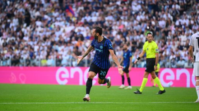 Hakan &Ccedil;alhanoğlu, centrocampista dell'Inter. Foto &copy; Inter.
