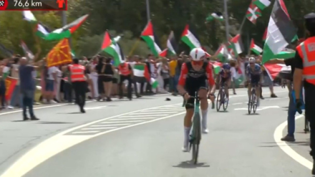 La caduta di Simone Petilli &ndash; &copy; Screenshot Eurosport.