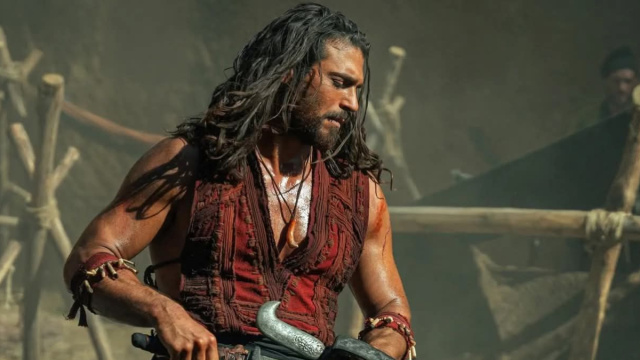 Can Yaman nel ruolo di Sandokan sui profili social.