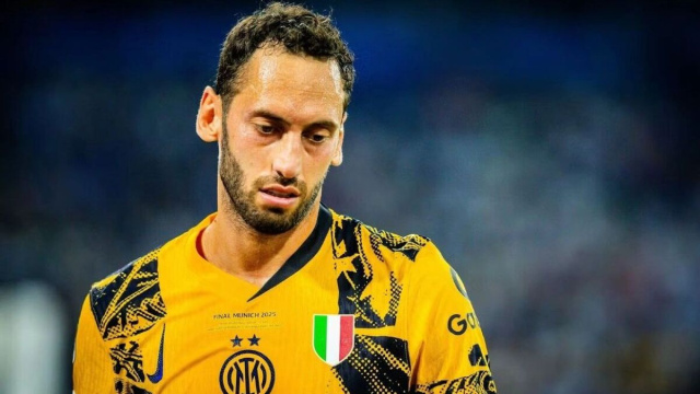 Hakan Calhanoglu Attribution 4.0 International