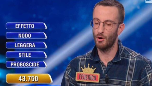 Federico, il campione de L'Eredit&agrave; partecipa a una delle Ghigliottine - screenshot Raiplay