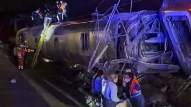 Due treni ad alta velocit&agrave; deragliano in Andalucia