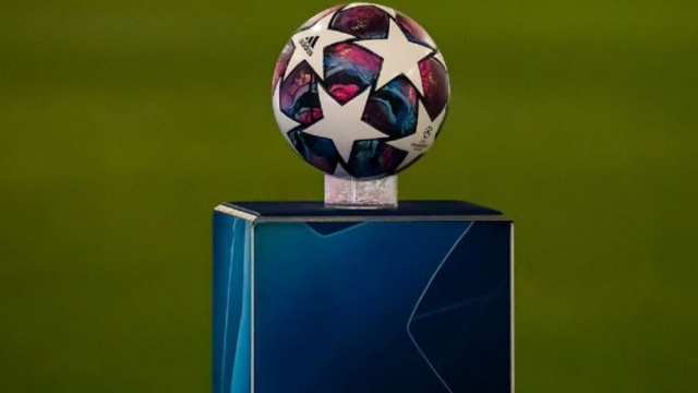 Pallone della Champions League (Wikimedia Commons).