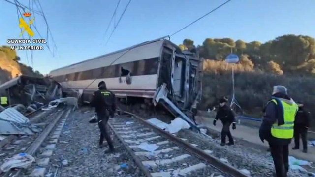 Spagna, scontro tra due treni &copy;RaiNews.