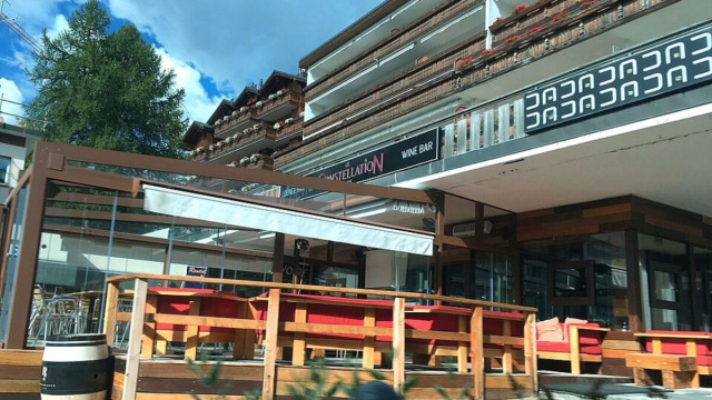 Bar Le Constellation, Crans Montana in Svizzera- &copy; Wikipedia