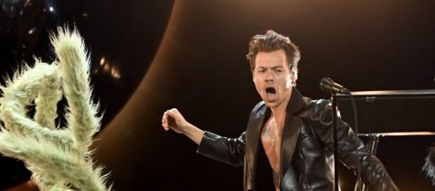 Harry Styles lancia Aperture: il nuovo singolo in uscita il 23 gennaio