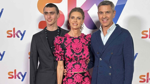 Achille Costacurta torna sui social con pap&agrave; Billy e mamma Martina ... &copy; Creative Commons