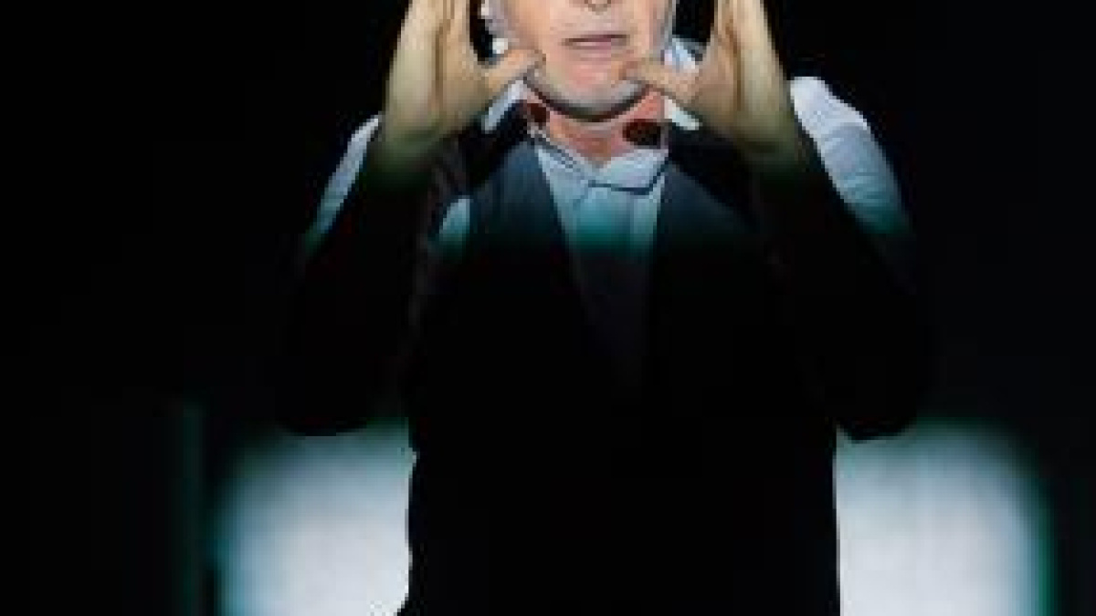 Stefano Massini porta in scena Donald Trump al Teatro Duse di Bologna