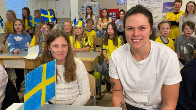N&auml;slunds sambo r&ouml;rd till t&aring;rar: Hon &auml;r fenomenal - P4 ... &copy; Creative Commons