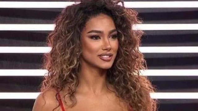 Samira Lui, la bellissima spalla di Gerry Scotti ne "La Ruota della Fortuna"