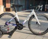 Bici da corsa del brand Incolor - &copy; Youtube China Rides