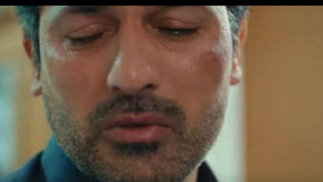 Arif in la forza di una donna &ndash; &copy; Mediaset.