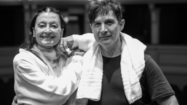 Carla Fracci con Roberto Baiocchi (Wikimedia Commons).