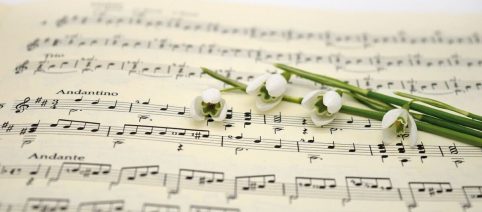 L'oroscopo del giorno giovedì 5 febbraio: Bilancia in gran forma, Cancro in difficoltà