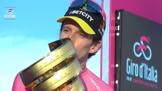 Simon Yates, vincitore del Giro d'Italia 2025 - &copy; Screenshot Eurosport