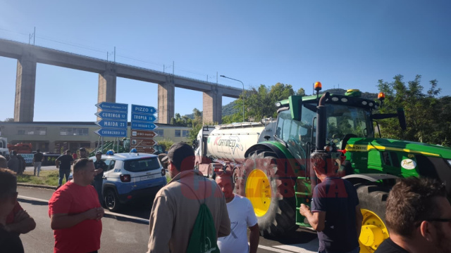 Protesta degli agricoltori, la Calabria si ritrova a Pizzo: i ... &copy; Creative Commons