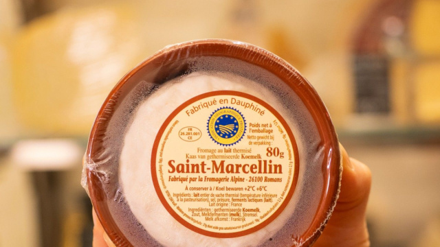 Saint Marcellin: formaggio a pasta molle di forma cilindrica &copy; Creative Commons
