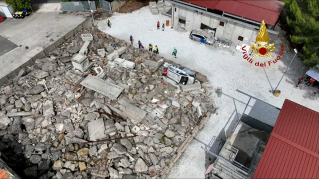Soccorso tra le macerie: i Vigili del Fuoco ottengono la ... &copy; Creative Commons