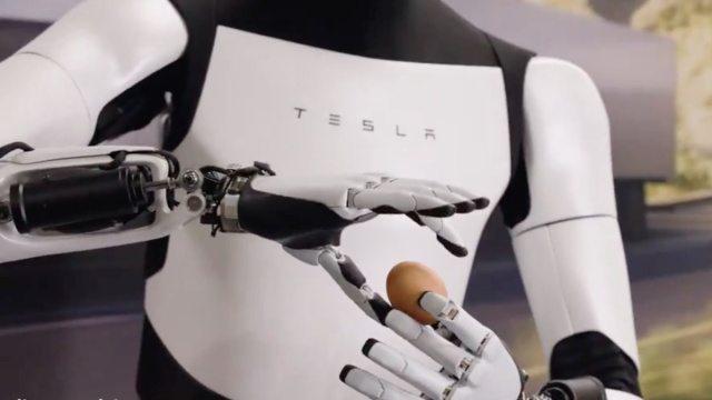 Tesla cambia rotta: 20 miliardi di investimenti sulla guida autonoma &copy; Creative Commons