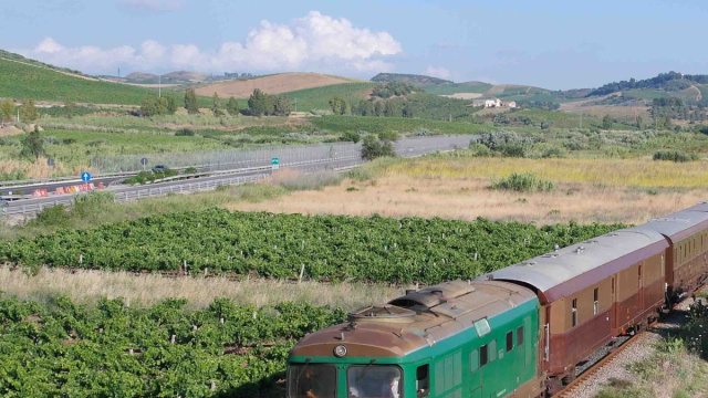 Treno della Ceramica &copy; Creative Commons