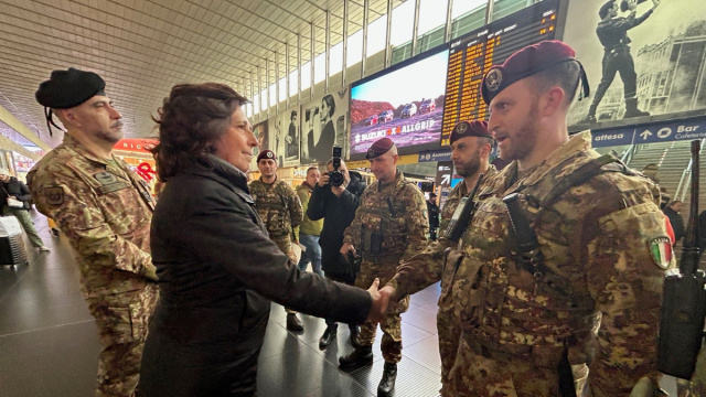 Visita ai militari di Strade Sicure alla Stazione Termini &copy; Creative Commons