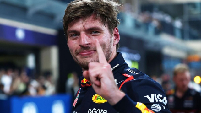 Super Max davanti a tutti, Ferrari d'attacco subito dietro