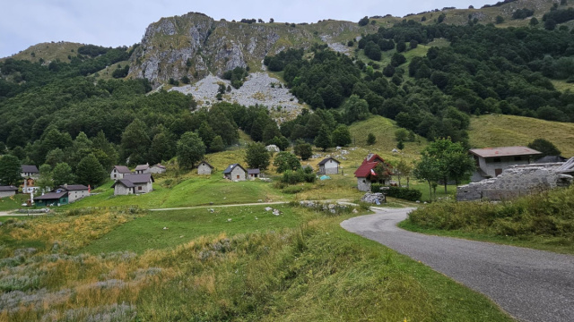 Da Oseacco alla Casera Nische e Sella Carnizza - giro ad anello ... &copy; Creative Commons