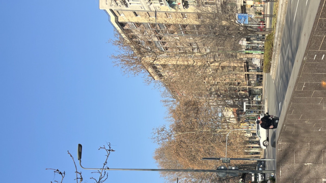 File:Milano - piazzale Dateo - accesso passante.jpg - Wikipedia &copy; Creative Commons