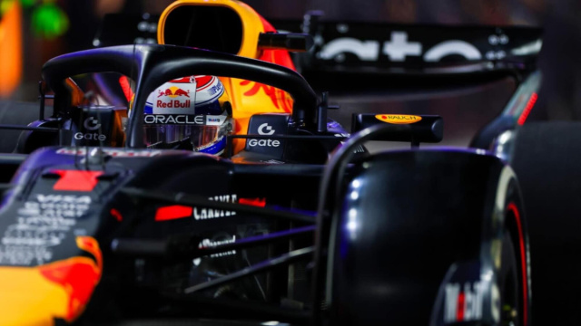 Verstappen domina Singapore, Super Max &egrave; tornato