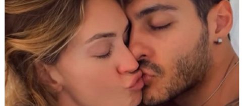 Helena e Javier, risveglio tra baci e complimenti: 'Brava, vedi che sai cucinare?'