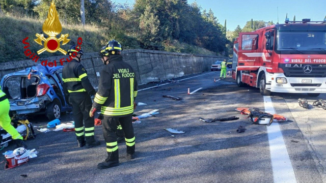 Frontale sulla Perugia-Bettolle a Passignano: gravi due giovani ... &copy; Creative Commons