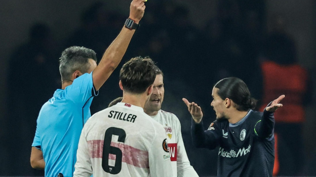 Europa League: il romeno Fesnic arbitra il Milan, olandese van der ... &copy; Creative Commons