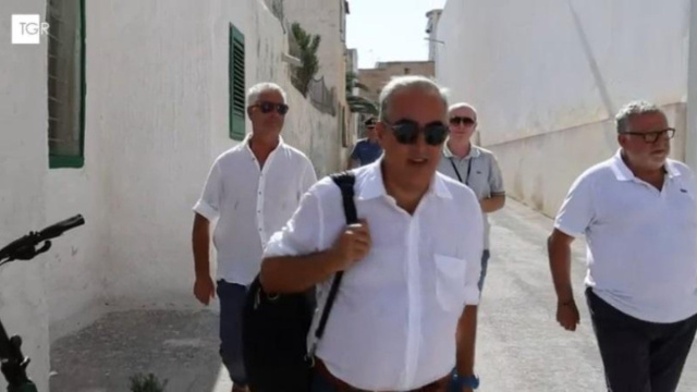 Gasparri in visita al carcere di Favignana &copy; Creative Commons