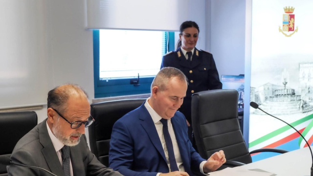 QUESTURA DI PERUGIA E UFFICIO SCOLASTICO TERRITORIALE INSIEME PER ... &copy; Creative Commons