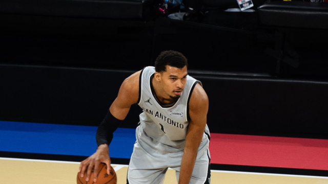 File:Victor Wembanyama San Antonio Spurs 2025 NBA Cup.jpg - Wikipedia &copy; Creative Commons