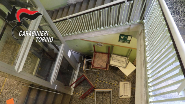 GRP TV News  L'occupazione di una scuola si trasforma in vandalismo &copy; Creative Commons