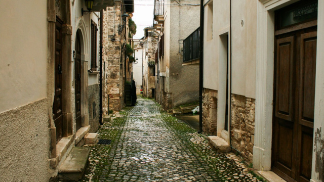Nelle aree pi&ugrave; periferiche d'Abruzzo quasi 7 case su 10 non sono ... &copy; Creative Commons