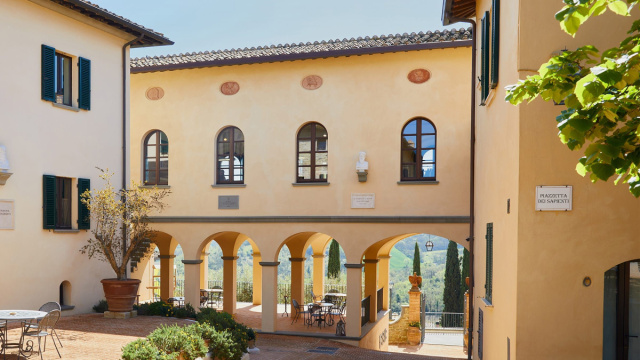 Scuole di Stile e di Alto Artigianato di Solomeo  Brunello Cucinelli &copy; Creative Commons