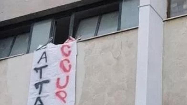 Occupazioni al Lattanzio e al Levi Civita: studenti in piazza ... &copy; Creative Commons