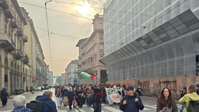 Torino, studenti in corteo nel centro citt&agrave; &copy; Creative Commons