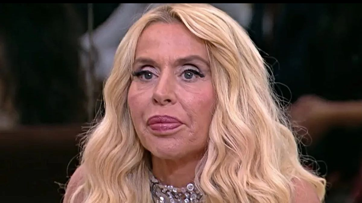Grande Fratello Vip, retroscena su Valeria: 'Le hanno dato la suite ...