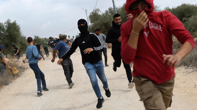 Coloni israeliani aggrediscono diplomatici europei a Taybeh in ... &copy; Creative Commons