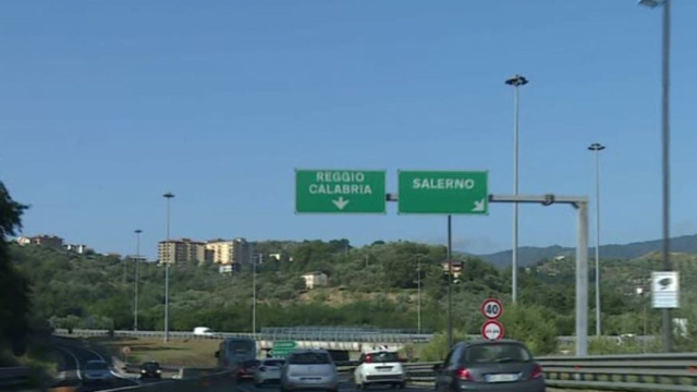 Autostrada A2, chiuso in via precauzionale tratto da Falerna a San ... &copy; Creative Commons