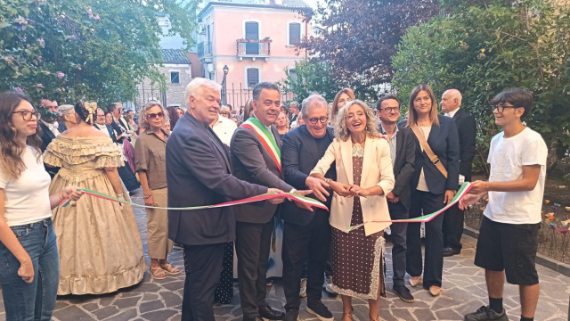 Guardiagrele, inaugurata la 56&ordf; Mostra dell'artigianato artistico ... &copy; Creative Commons