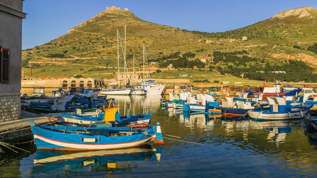 Porto di Favignana: Magnifici Paesaggi da Scoprire &copy; Creative Commons