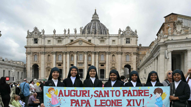 Il Papa all'Angelus: grazie del sostegno. Superata la fase ... &copy; Creative Commons