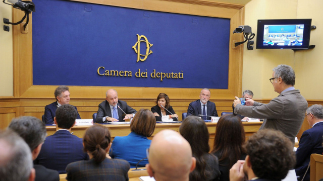 Intergruppo Parlamentare sulle Nuove Frontiere Terapeutiche nei ... &copy; Creative Commons
