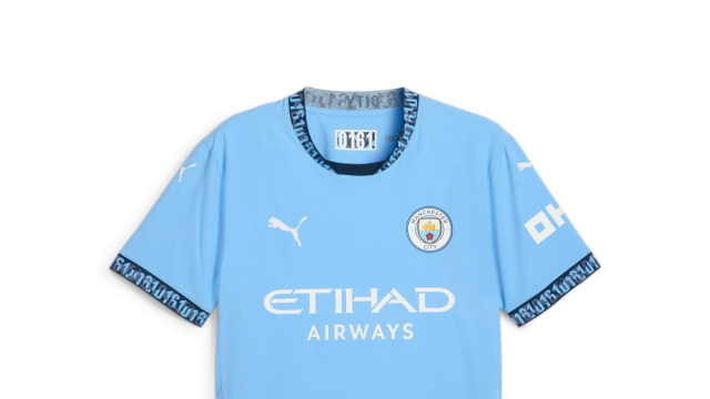 MANCHESTER CITY AUTHENTIC MATCH HOME SHIRT 2024-25  CalcioItalia.com &copy; Creative Commons